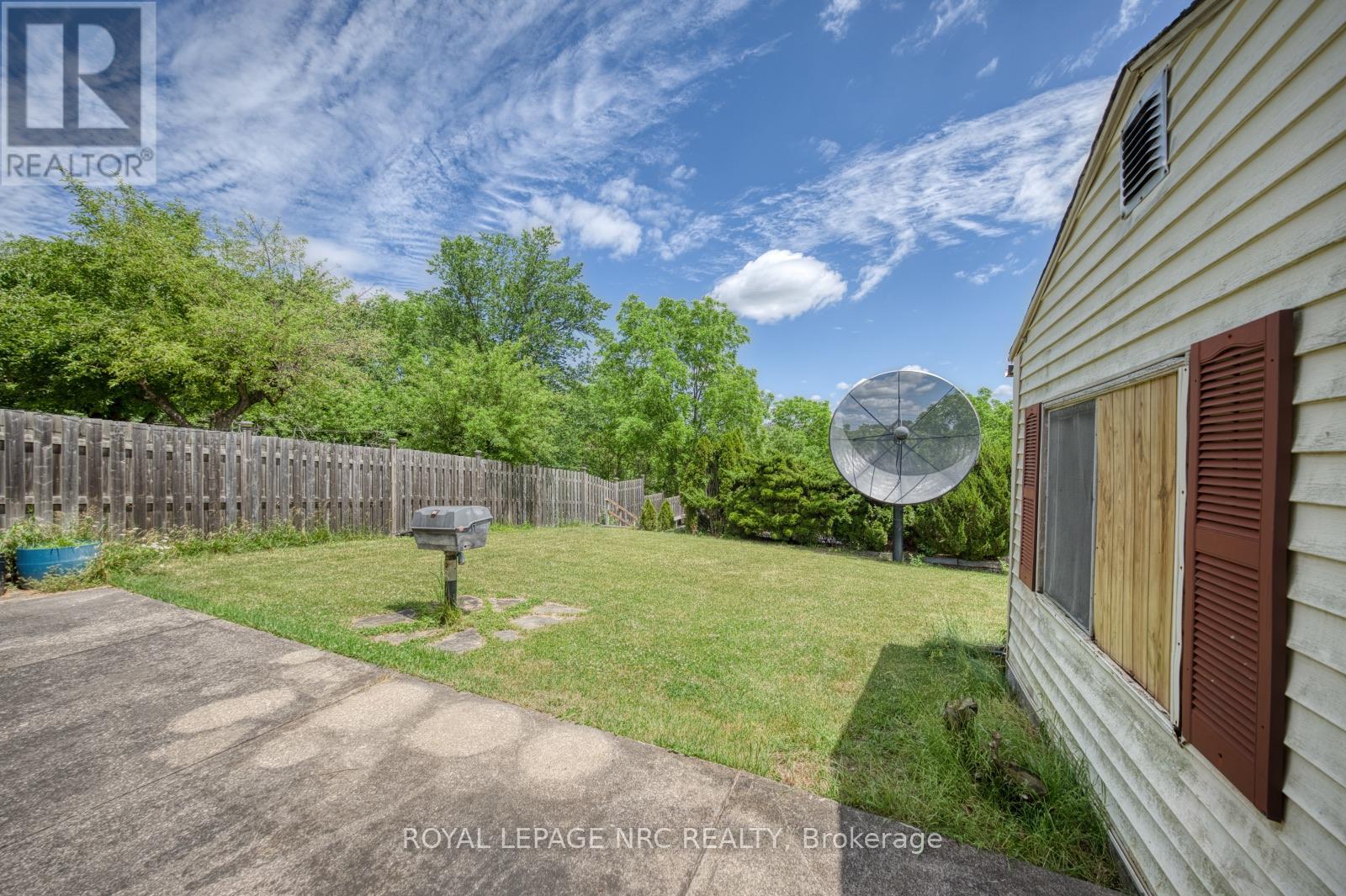 105 Hillview Road, St. Catharines (Western Hill), Ontario L2S 1S8 - Photo 35 - X13878292
