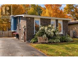 19 AUSTEN LANE, Barrie, Ontario