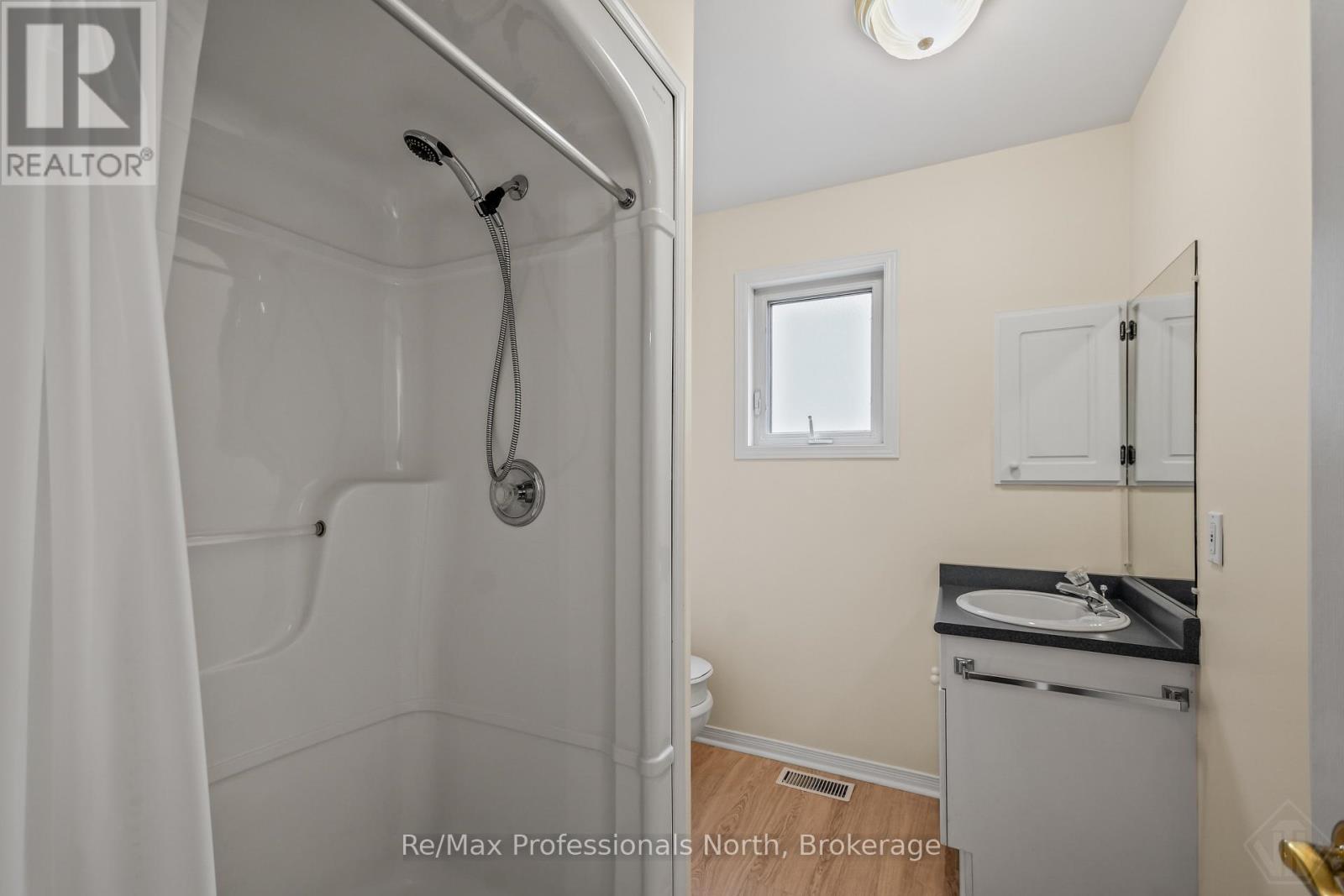 60 Pineridge Gate, Gravenhurst, Ontario P1P 1Y4 - Photo 5 - X13878322