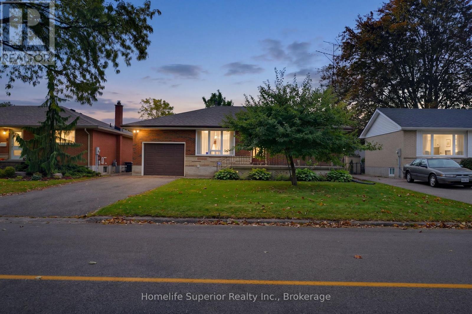 41 Wiltshire Drive N, Brantford, Ontario  N3R 5B1 - Photo 2 - X13878274