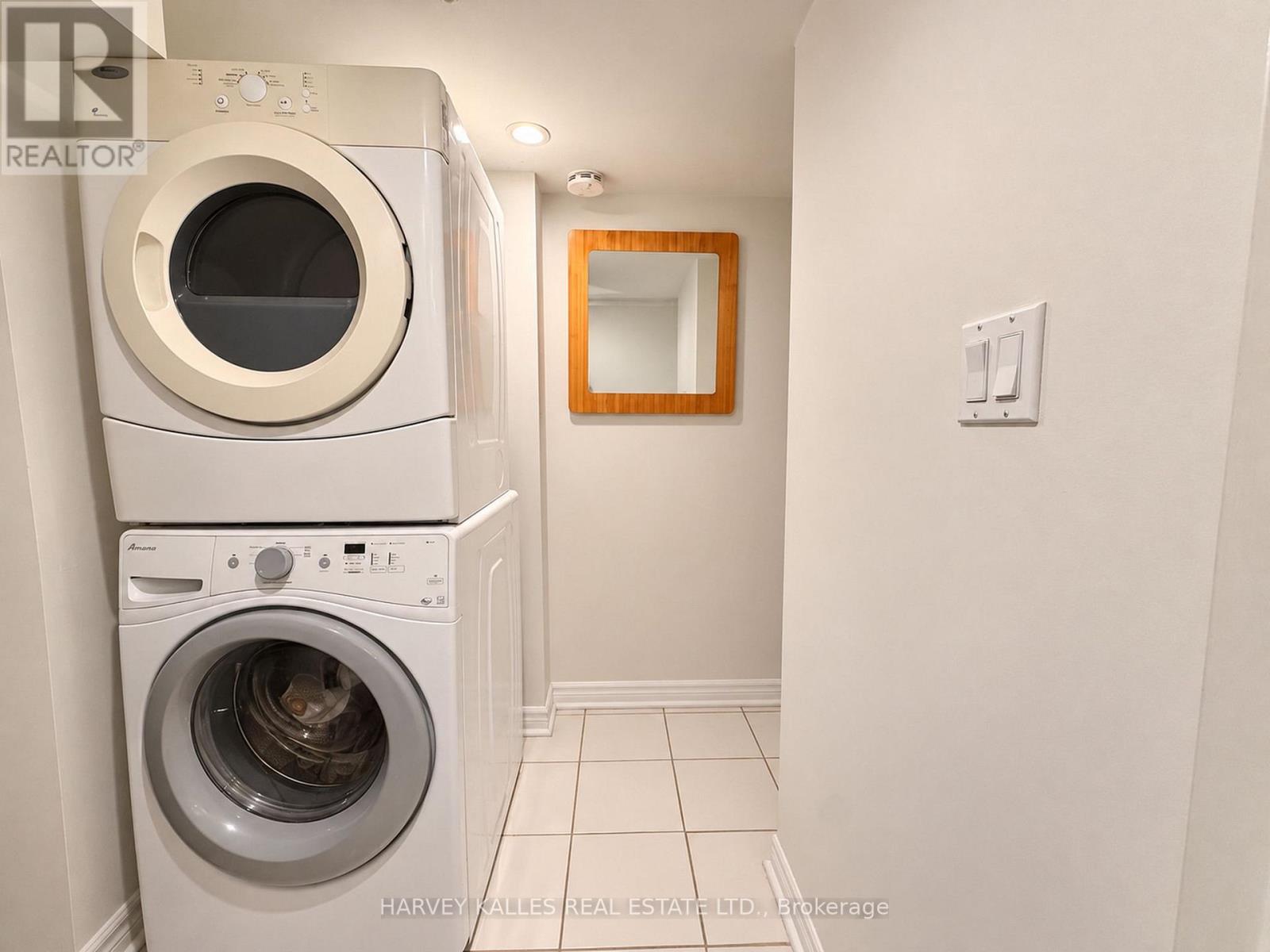 Lower - 183 Westmount Avenue, Toronto, Ontario  M6E 3M6 - Photo 14 - C13878234