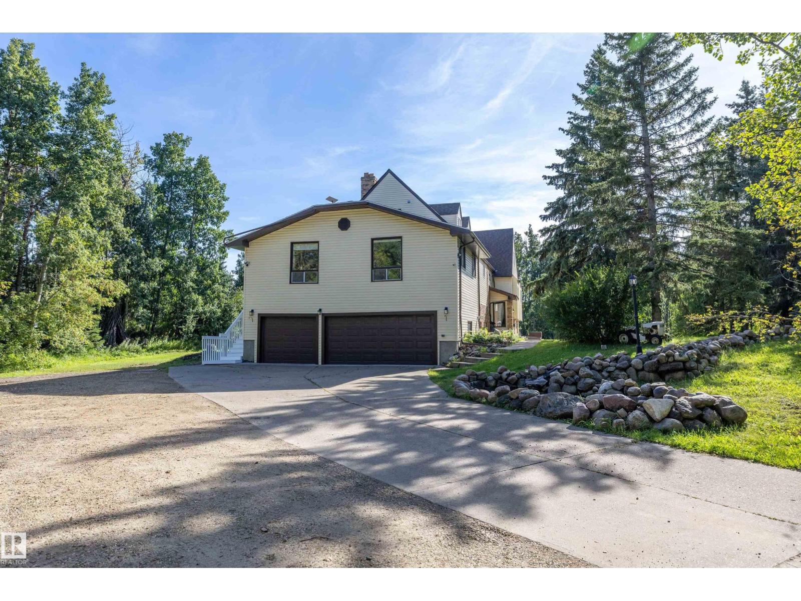 #73 52470 RANGE ROAD 221