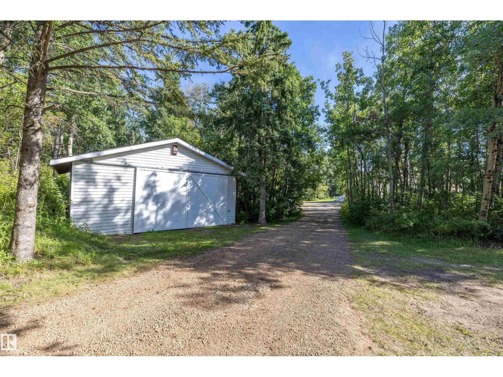#73 52470 RANGE ROAD 221