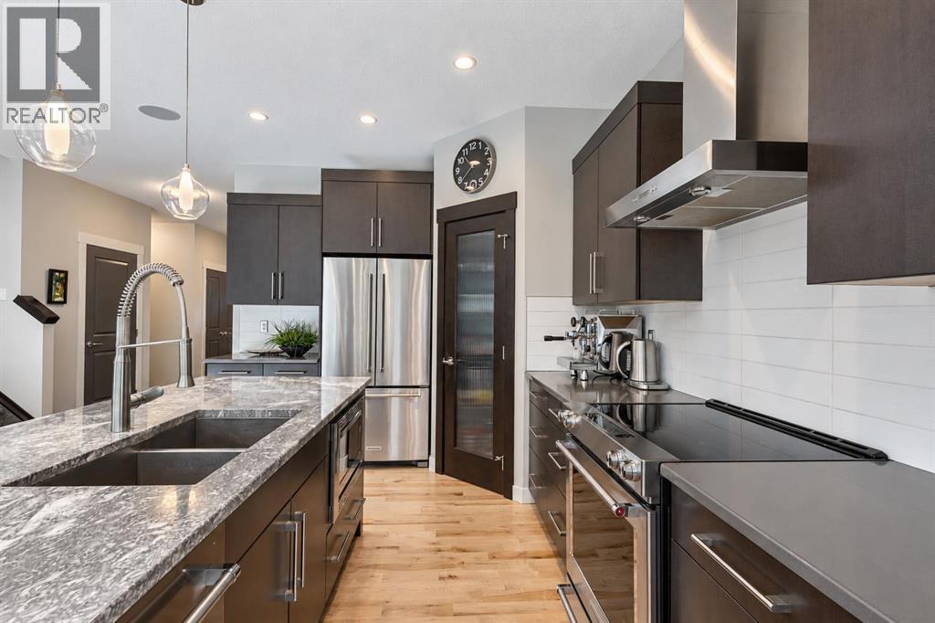30 Rockford Road NW, Calgary, Alberta  T3G 0C9 - Photo 6 - A2351136