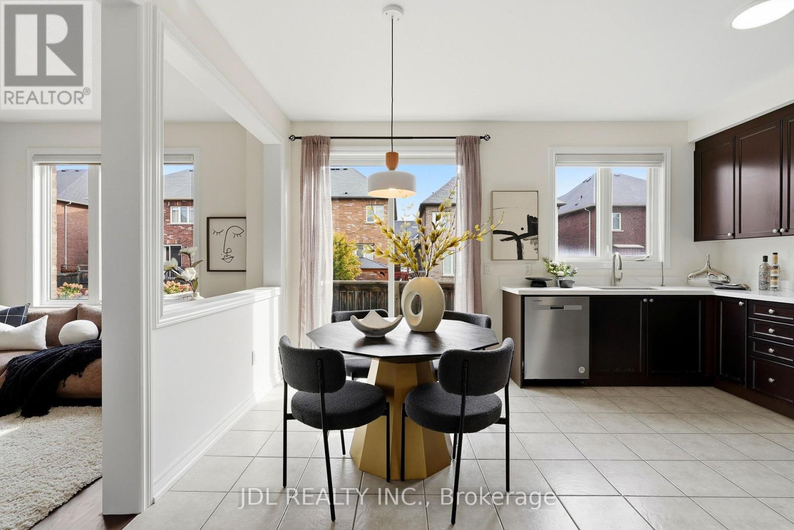 15 Beacon Point Street, Markham, Ontario  L6E 0P3 - Photo 22 - N13878244