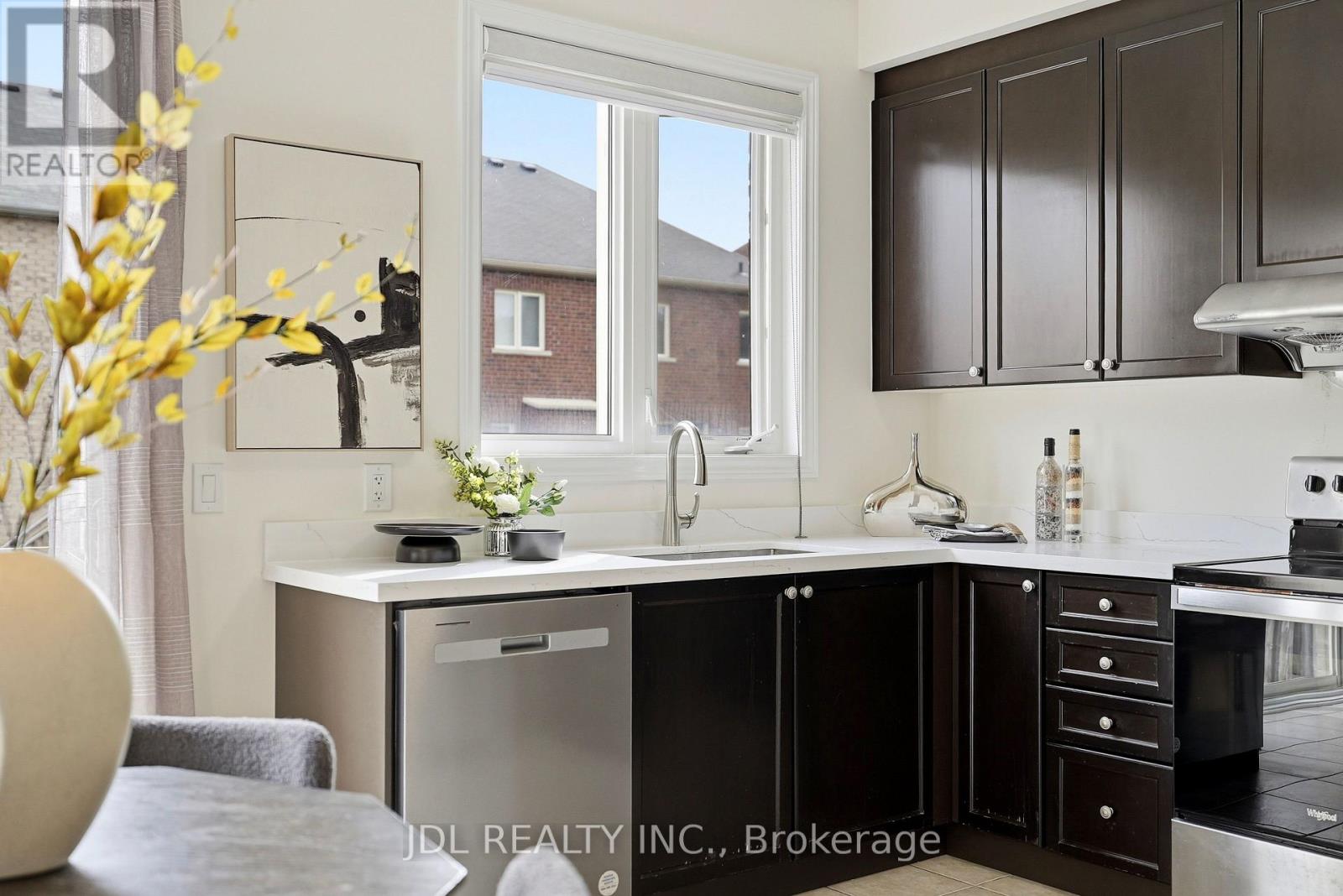 15 Beacon Point Street, Markham, Ontario  L6E 0P3 - Photo 23 - N13878244
