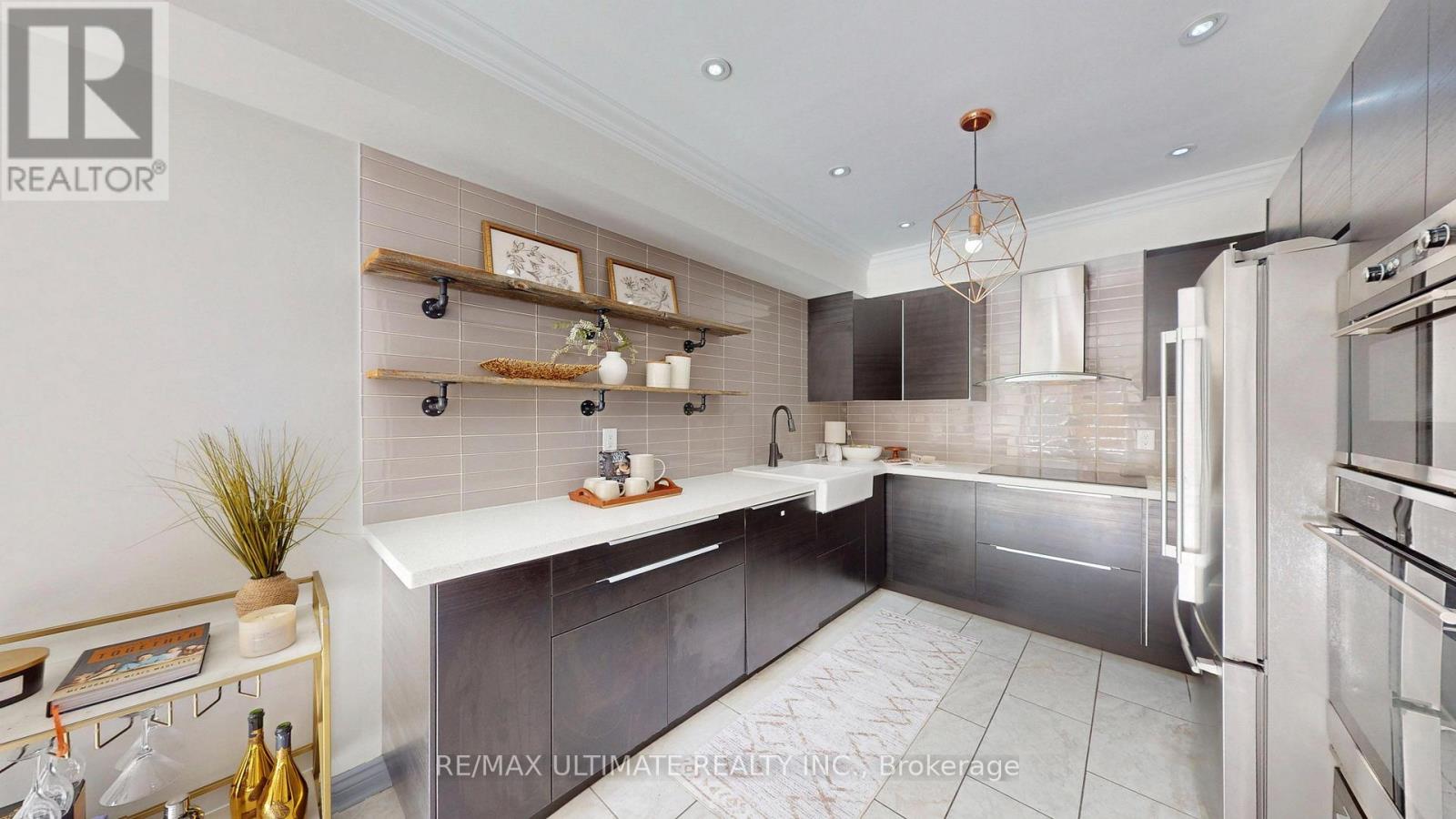 131 Foxchase Avenue, Vaughan, Ontario  L4L 9H6 - Photo 7 - N13878310