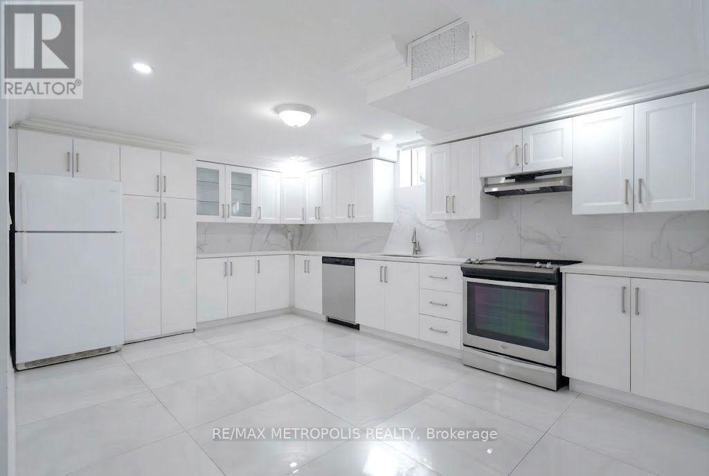 Bsmt - 121 Livingstone Street E, Barrie, Ontario  L4M 6X5 - Photo 7 - S13878202