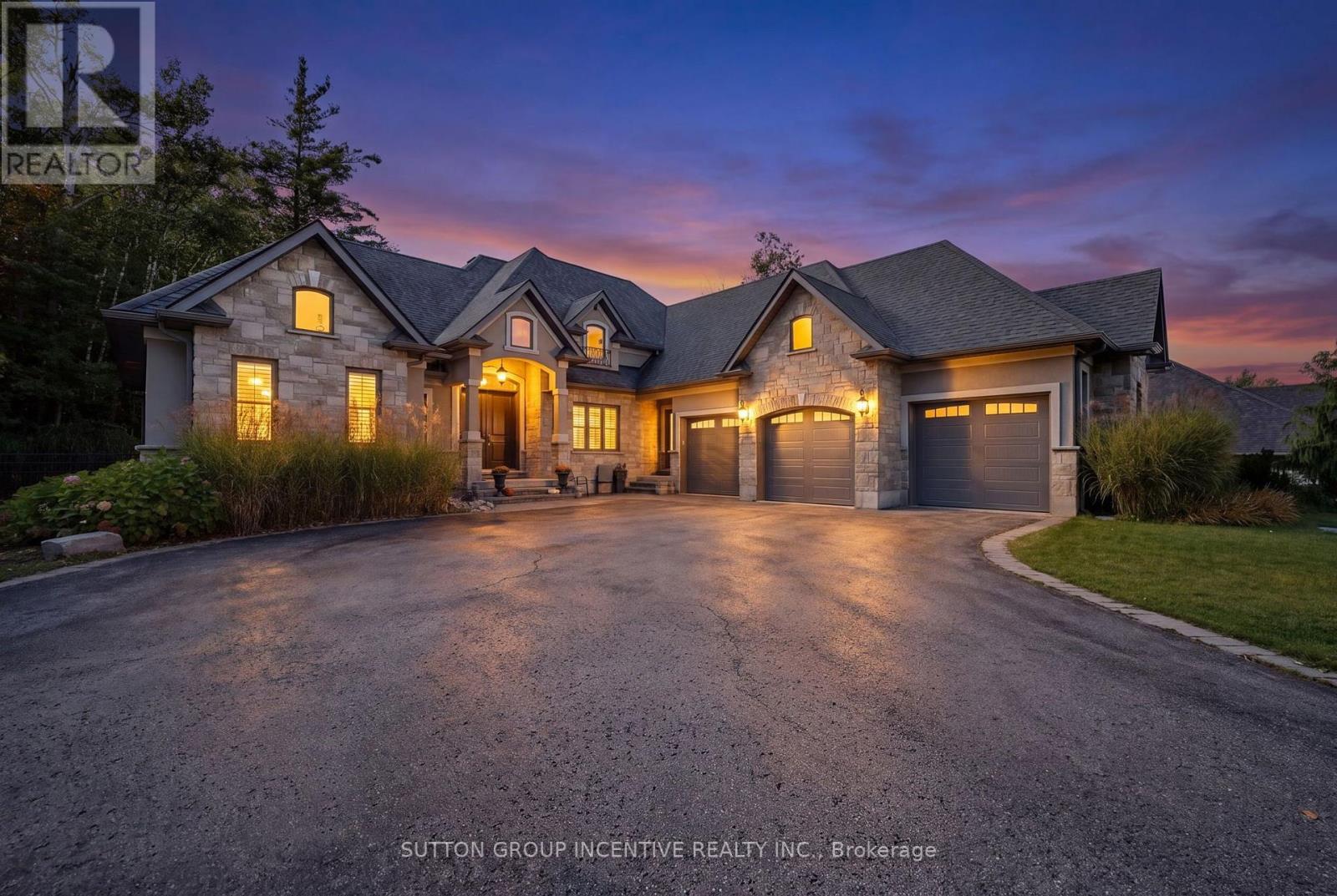 18 WENDAT TRAIL, Springwater, Ontario
