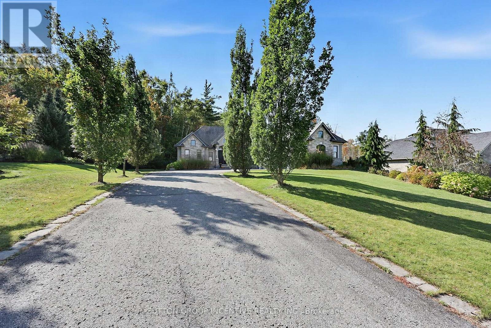 18 Wendat Trail, Springwater, Ontario  L4M 6T4 - Photo 10 - S13878224