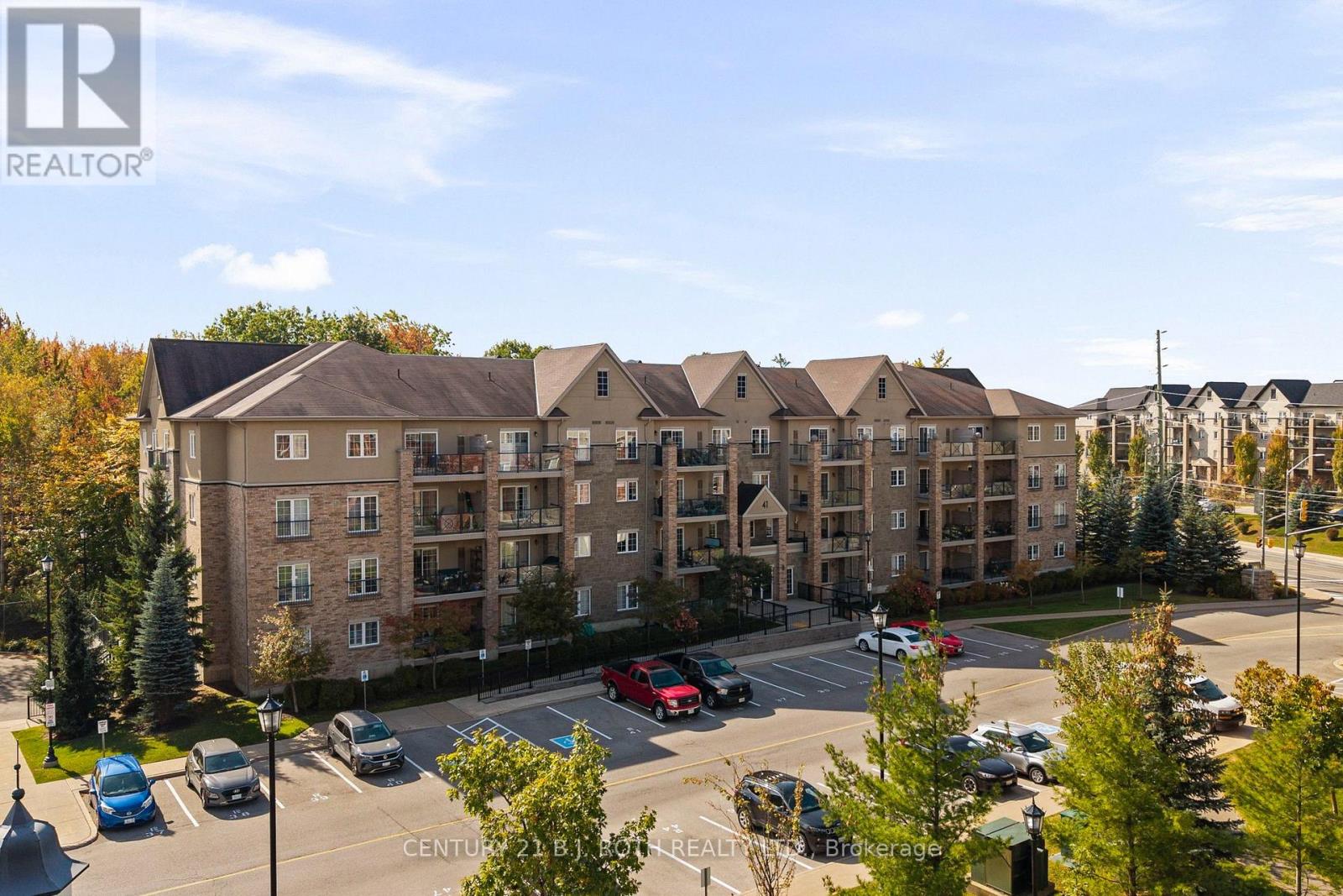 303 - 41 Ferndale Drive S, Barrie, Ontario L4N 5T6 - Photo 1 - S13878258