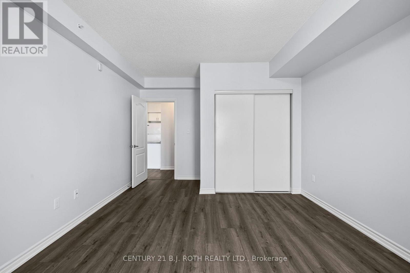 303 - 41 Ferndale Drive S, Barrie, Ontario L4N 5T6 - Photo 10 - S13878258