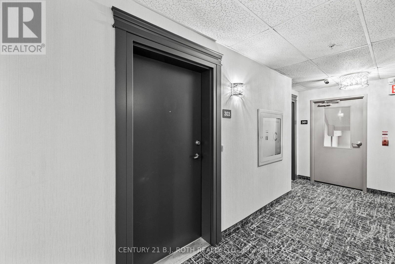 303 - 41 Ferndale Drive S, Barrie, Ontario L4N 5T6 - Photo 3 - S13878258
