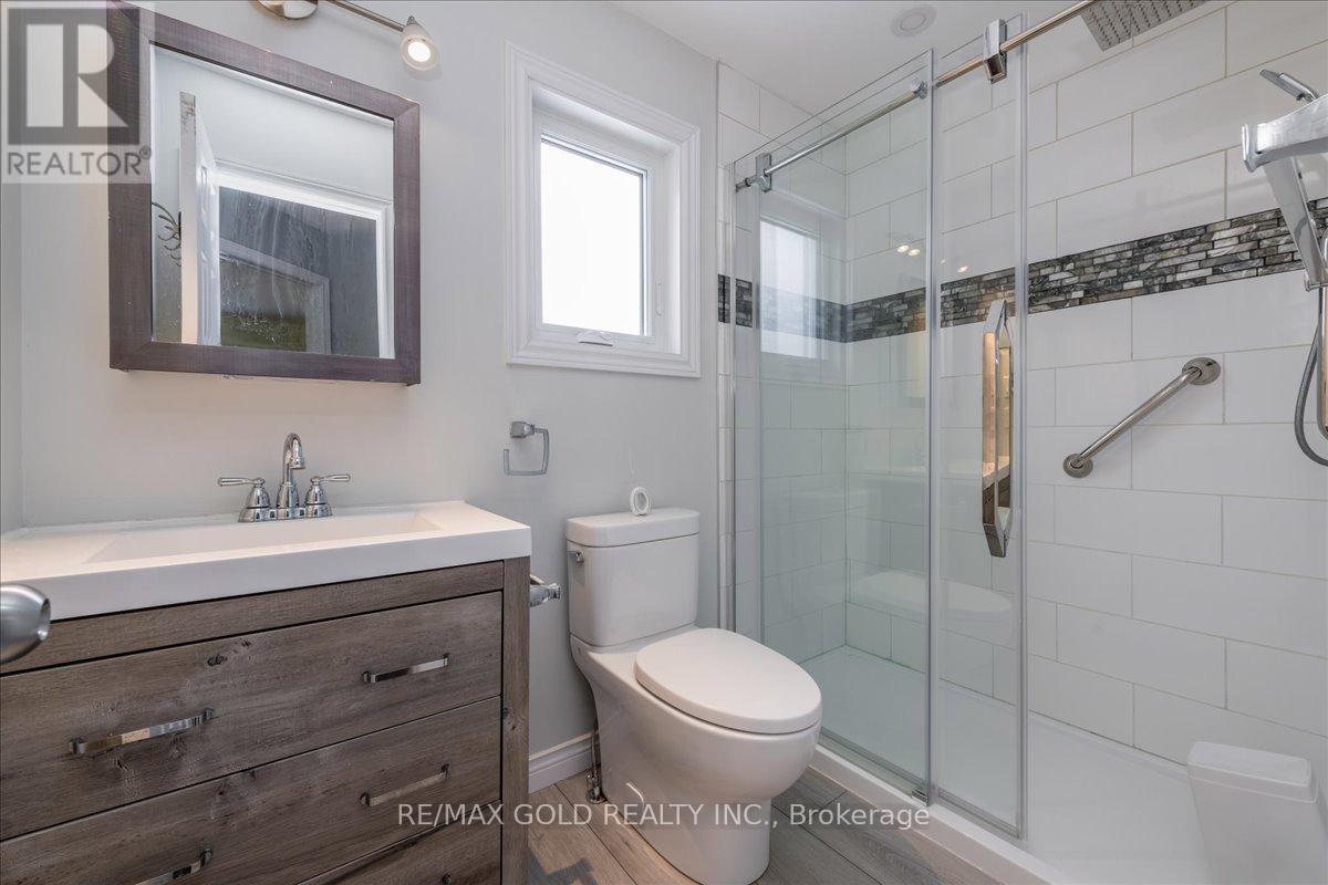 117 Bentley Crescent, Barrie, Ontario  L4N 0Z1 - Photo 11 - S13878282