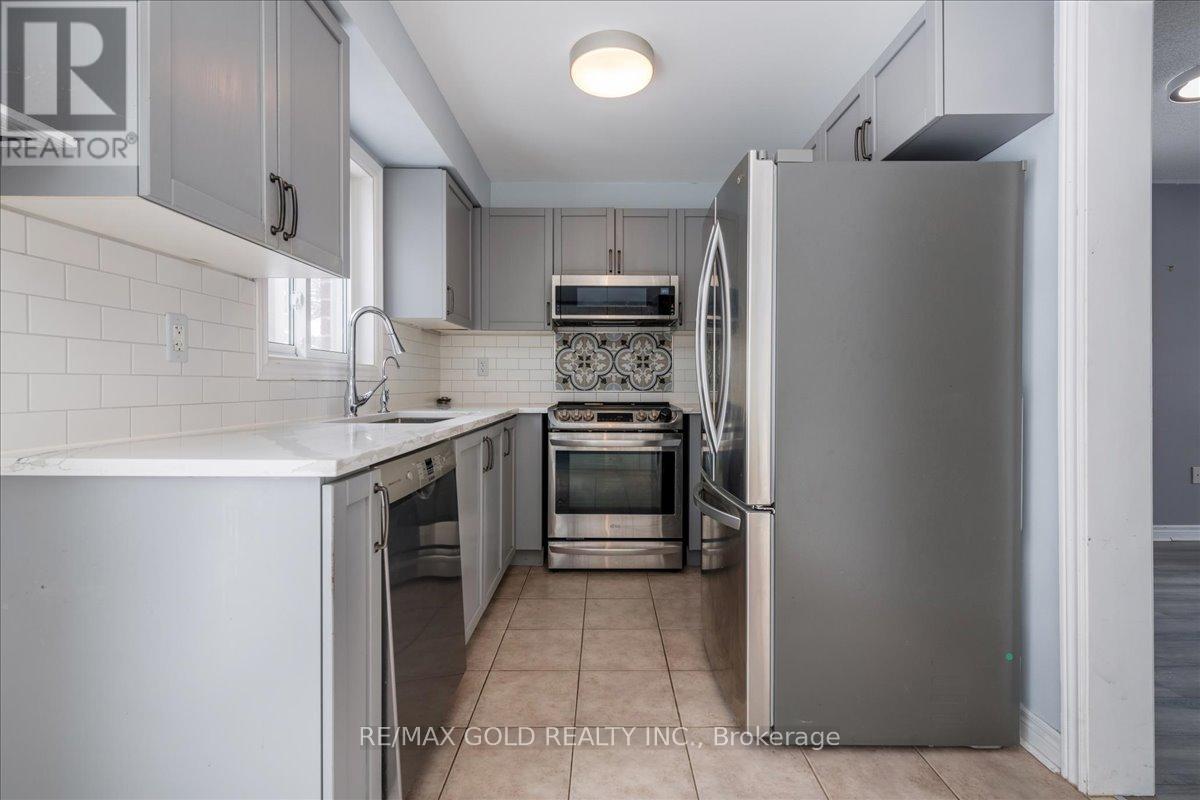 117 Bentley Crescent, Barrie, Ontario  L4N 0Z1 - Photo 6 - S13878282