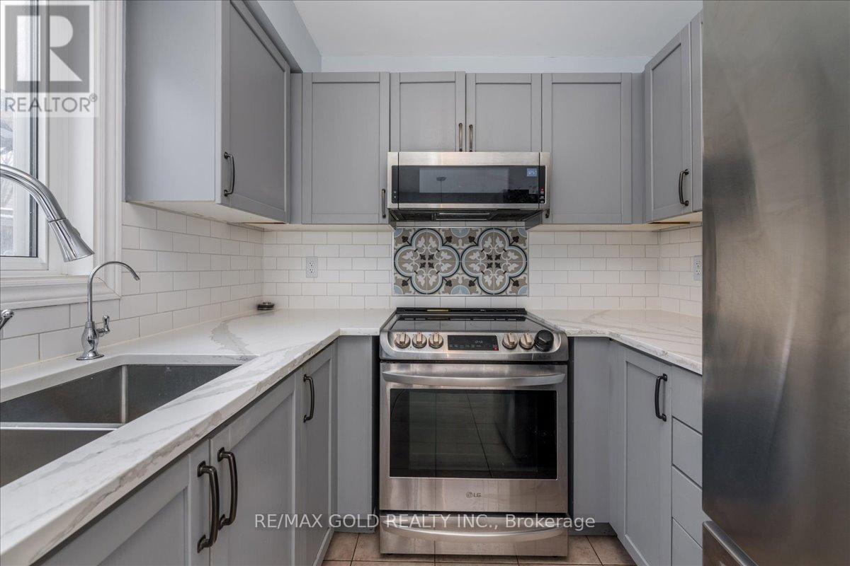 117 Bentley Crescent, Barrie, Ontario  L4N 0Z1 - Photo 7 - S13878282