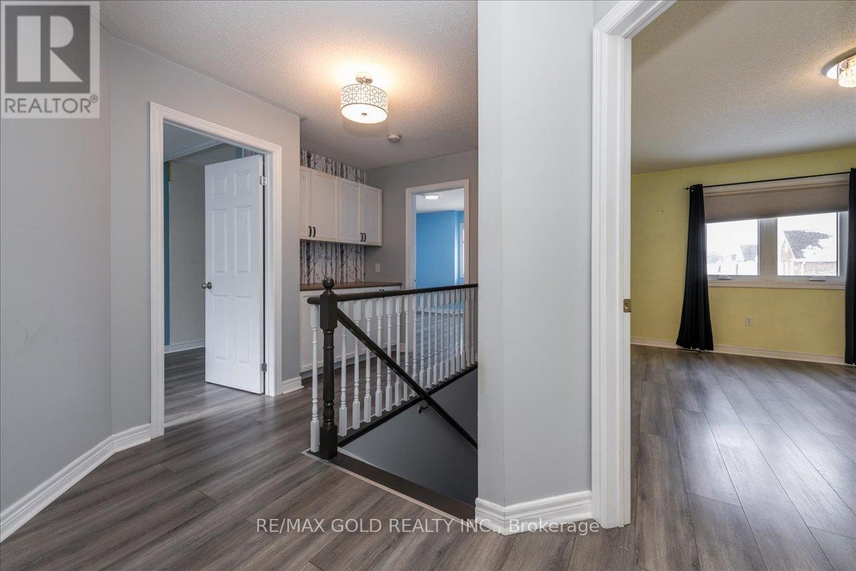 117 Bentley Crescent, Barrie, Ontario  L4N 0Z1 - Photo 8 - S13878282