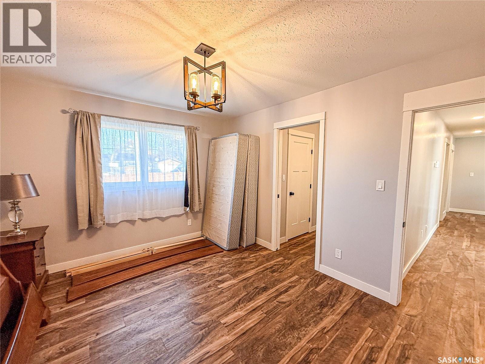 209 2nd Avenue E, Shaunavon, Saskatchewan  S0N 2M0 - Photo 11 - SK050710