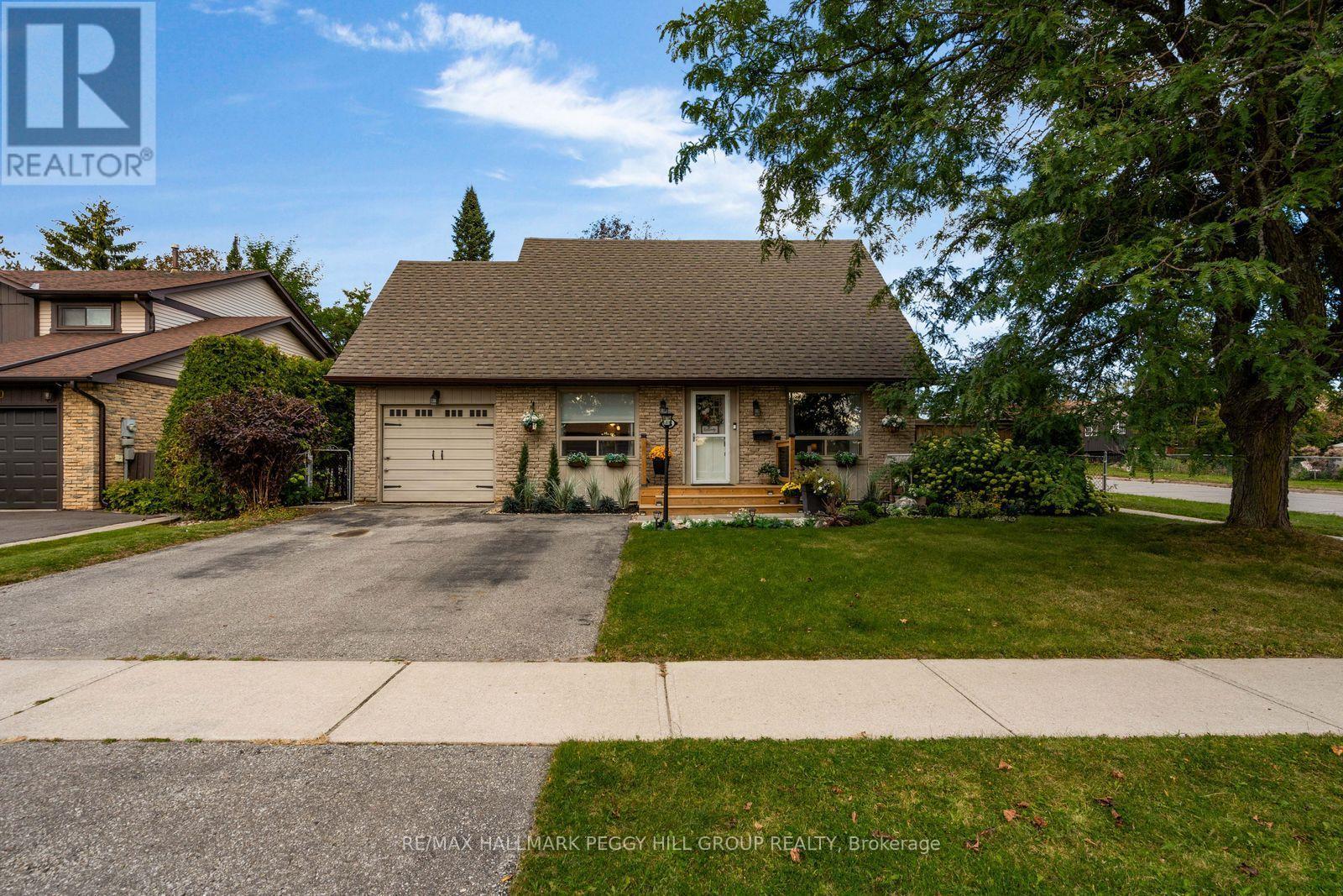 48 OREN BOULEVARD, Barrie, Ontario