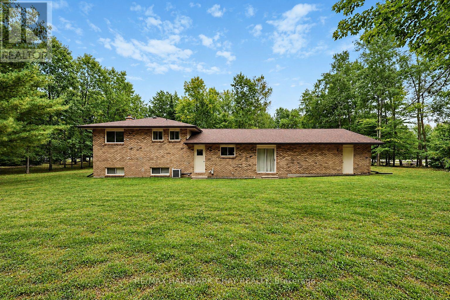 4 Binnie Drive, Springwater, Ontario  L9X 0C4 - Photo 22 - S13878354