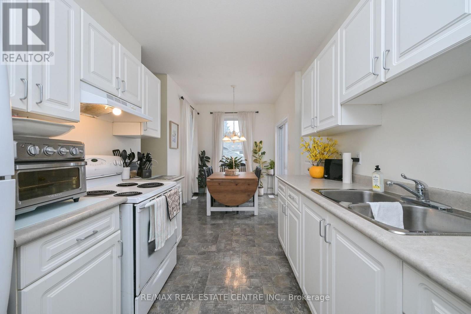 300 A Broadway, Orangeville, Ontario  L9W 1L3 - Photo 12 - W13870140