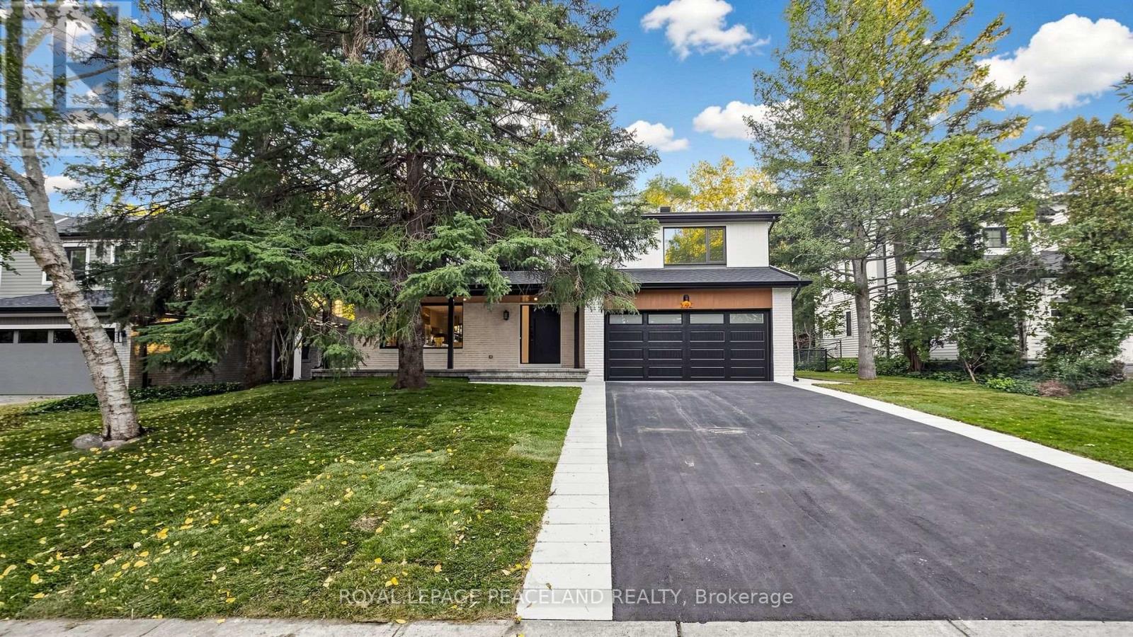 292 Still's Lane, Oakville, Ontario  L6J 5Y5 - Photo 1 - W13878164