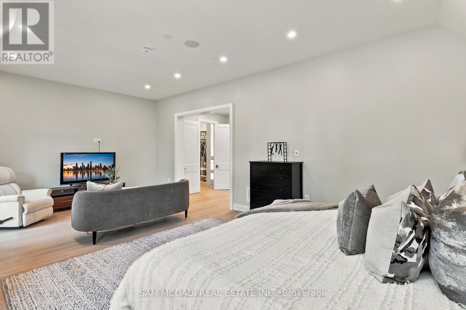 1897 Balsam Avenue, Mississauga, Ontario  L5J 1L3 - Photo 20 - W13878212