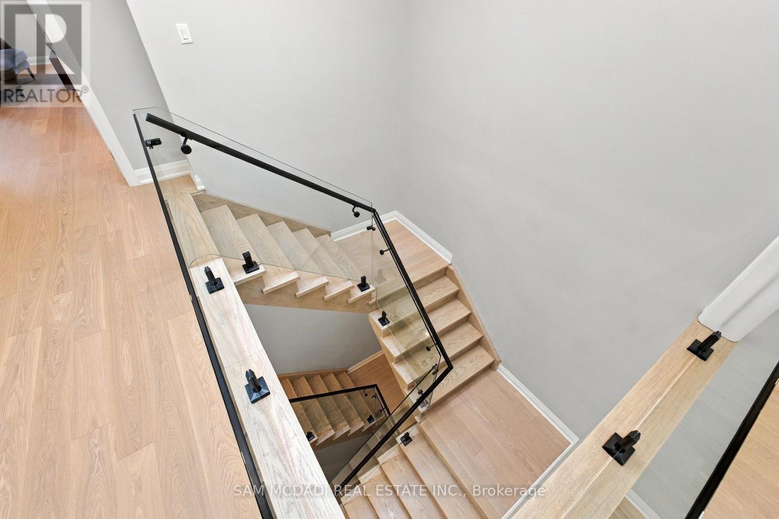 1897 Balsam Avenue, Mississauga, Ontario  L5J 1L3 - Photo 34 - W13878212