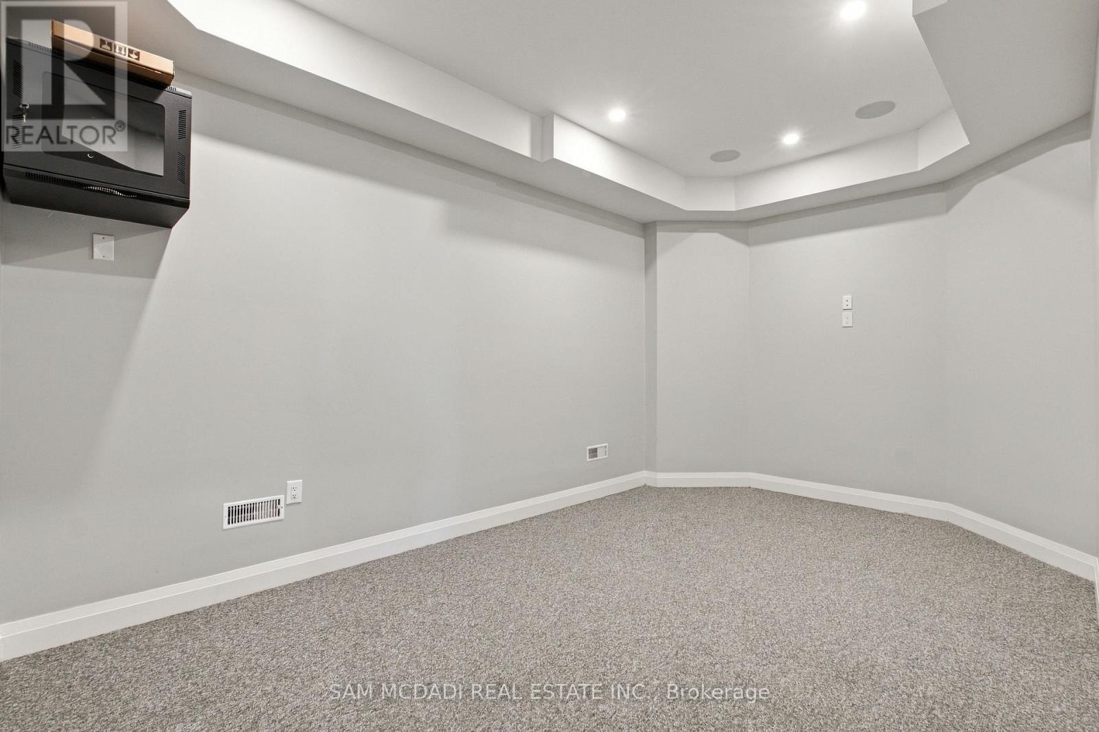 1897 Balsam Avenue, Mississauga, Ontario  L5J 1L3 - Photo 39 - W13878212