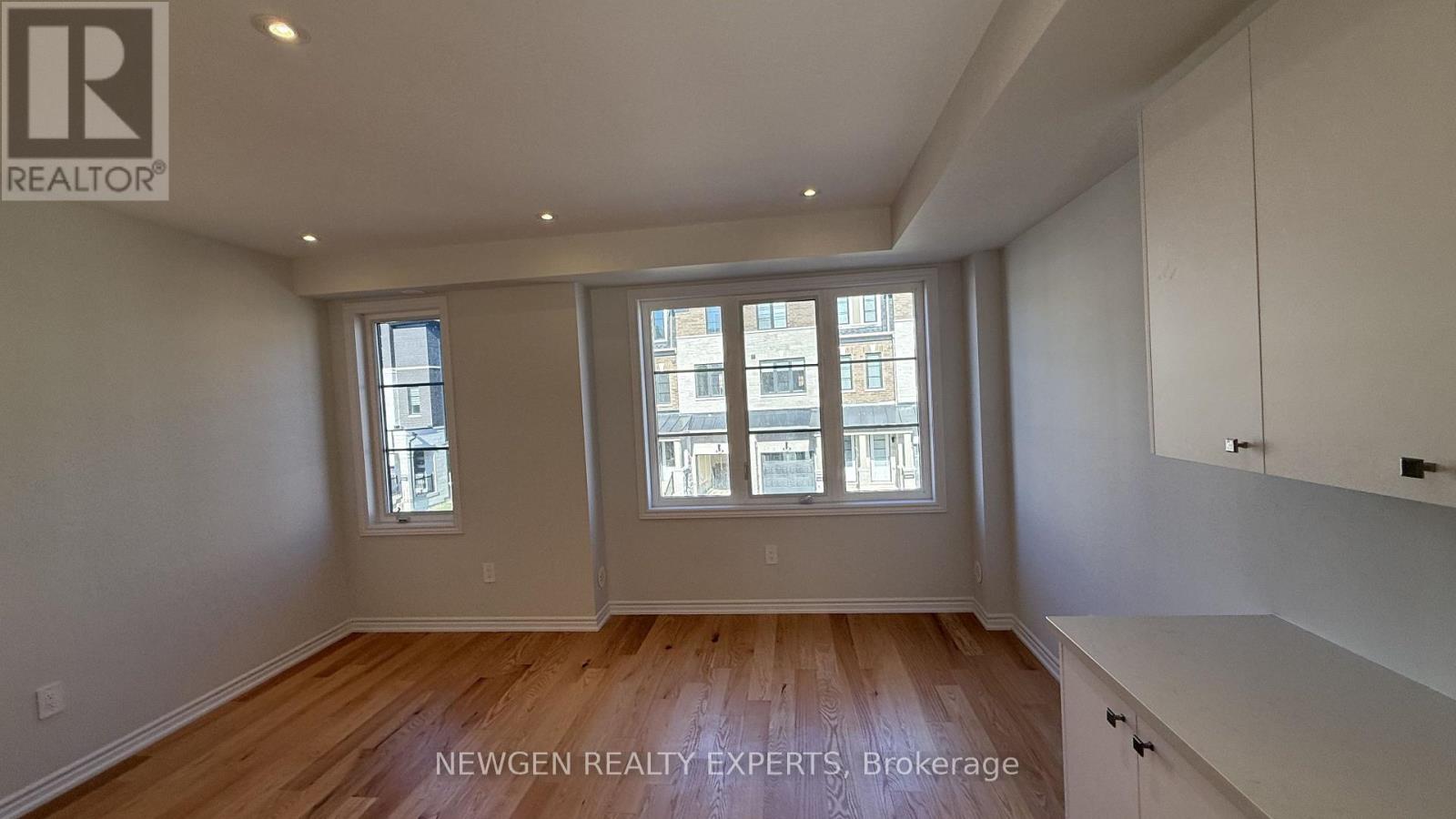 5882 Saigon Street, Mississauga, Ontario  L5V 0E9 - Photo 11 - W13878222