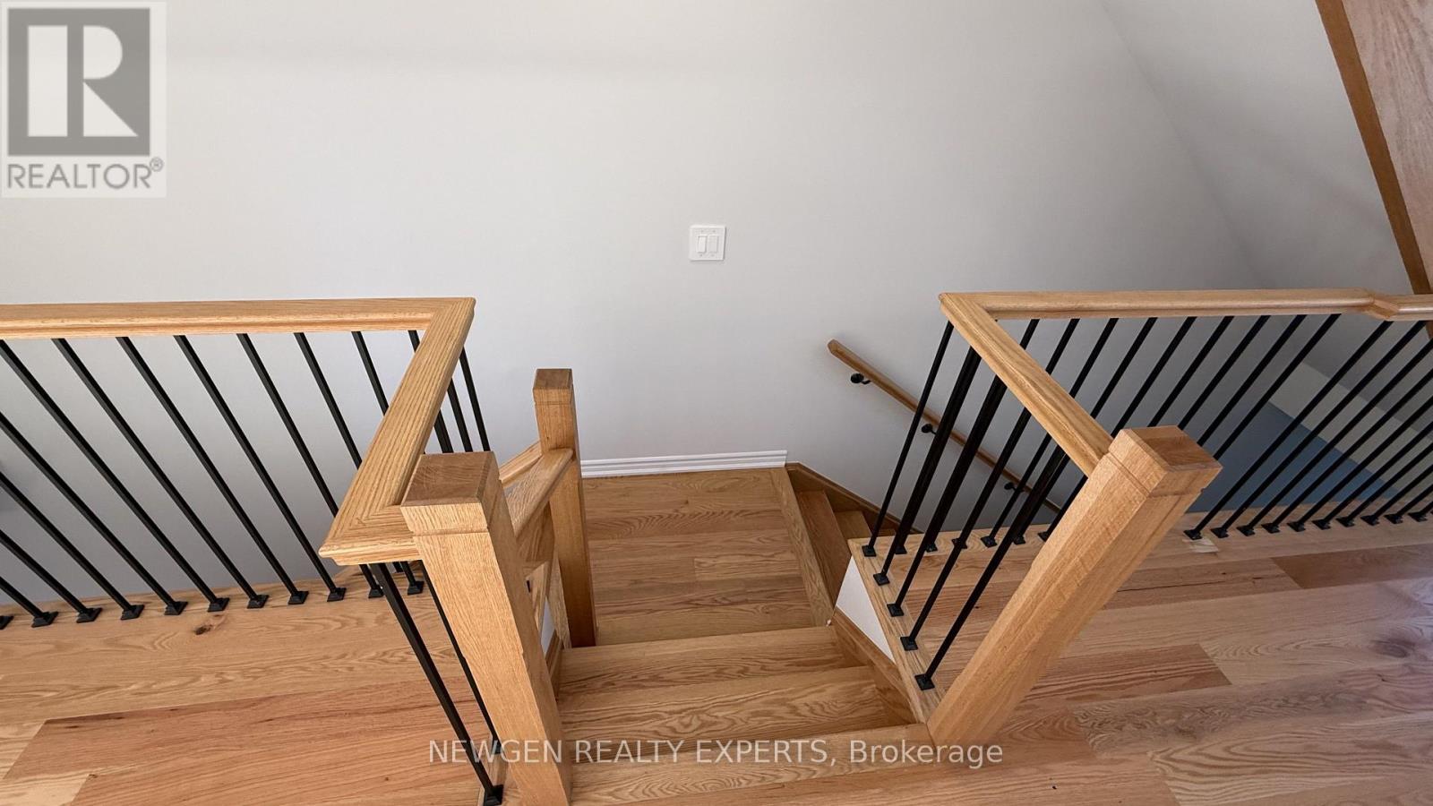 5882 Saigon Street, Mississauga, Ontario  L5V 0E9 - Photo 15 - W13878222