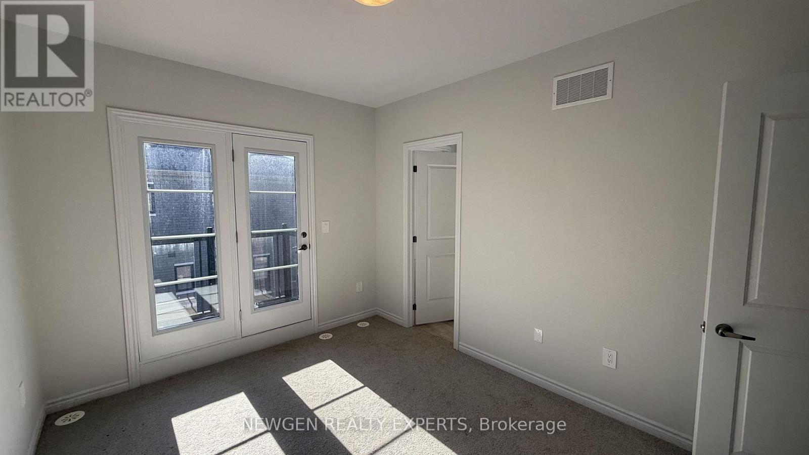 5882 Saigon Street, Mississauga, Ontario  L5V 0E9 - Photo 22 - W13878222