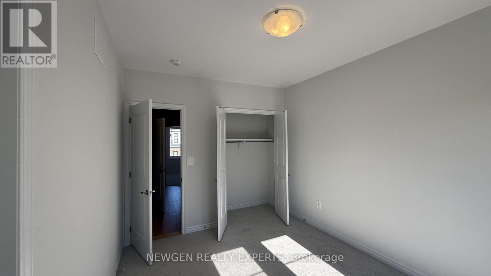 5882 Saigon Street, Mississauga, Ontario  L5V 0E9 - Photo 23 - W13878222