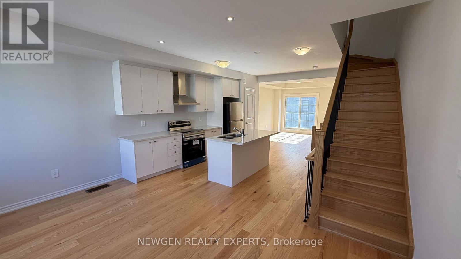 5882 Saigon Street, Mississauga, Ontario  L5V 0E9 - Photo 6 - W13878222