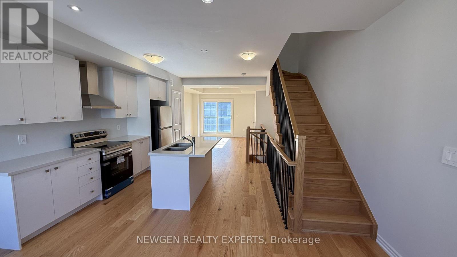 5882 Saigon Street, Mississauga, Ontario  L5V 0E9 - Photo 7 - W13878222