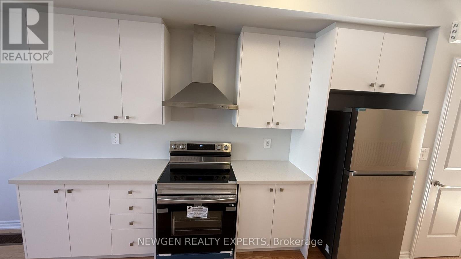 5882 Saigon Street, Mississauga, Ontario  L5V 0E9 - Photo 9 - W13878222