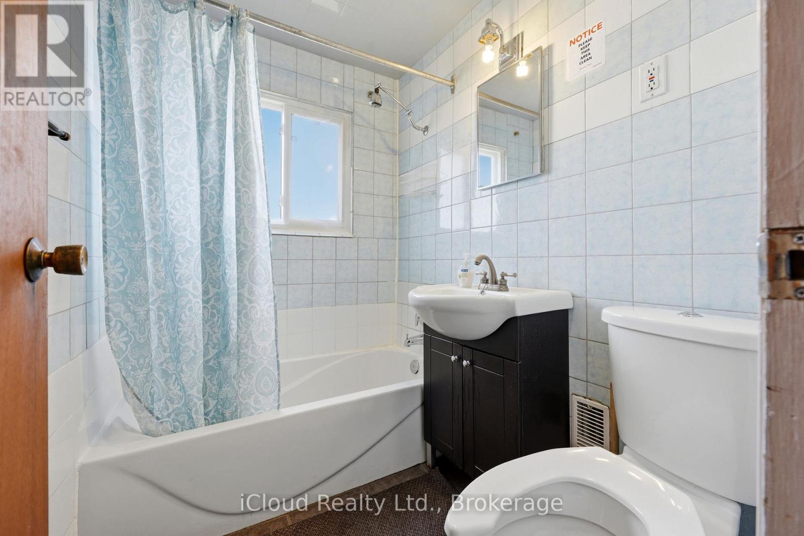 29 Langstone Crescent, Halton Hills, Ontario  L7G 4N2 - Photo 24 - W13878226