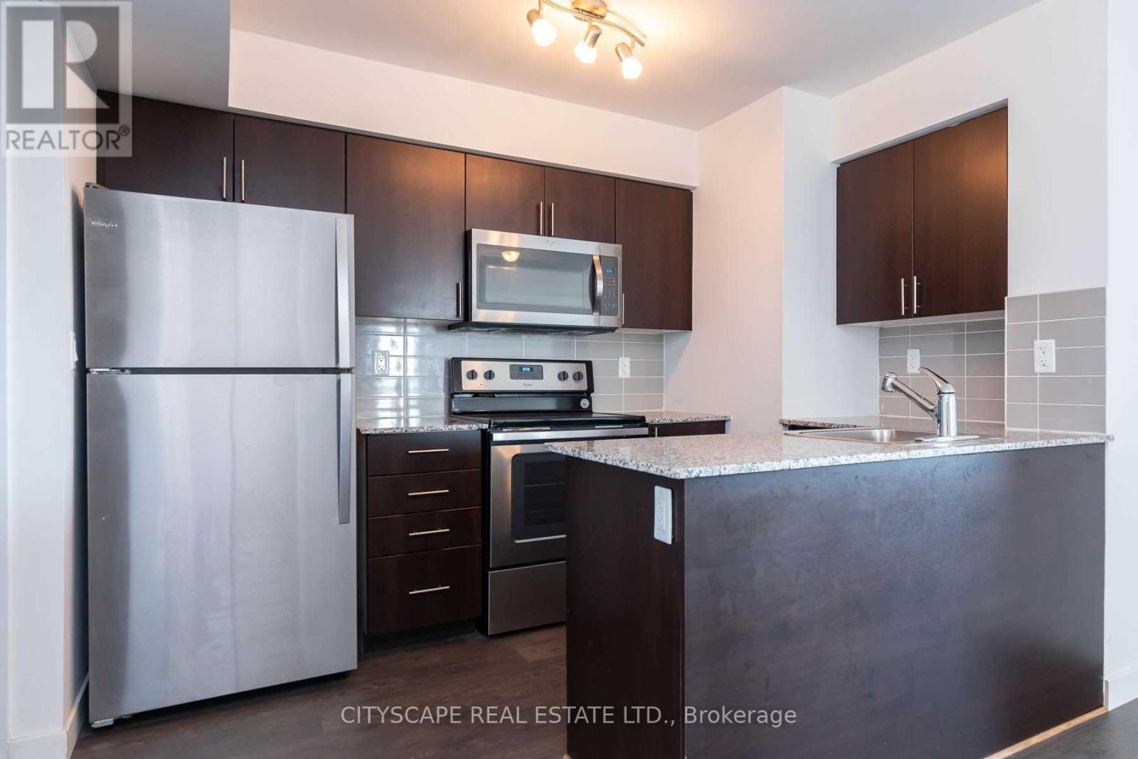 2202 - 1420 Dupont Street, Toronto, Ontario  M6H 4J8 - Photo 3 - W13878238