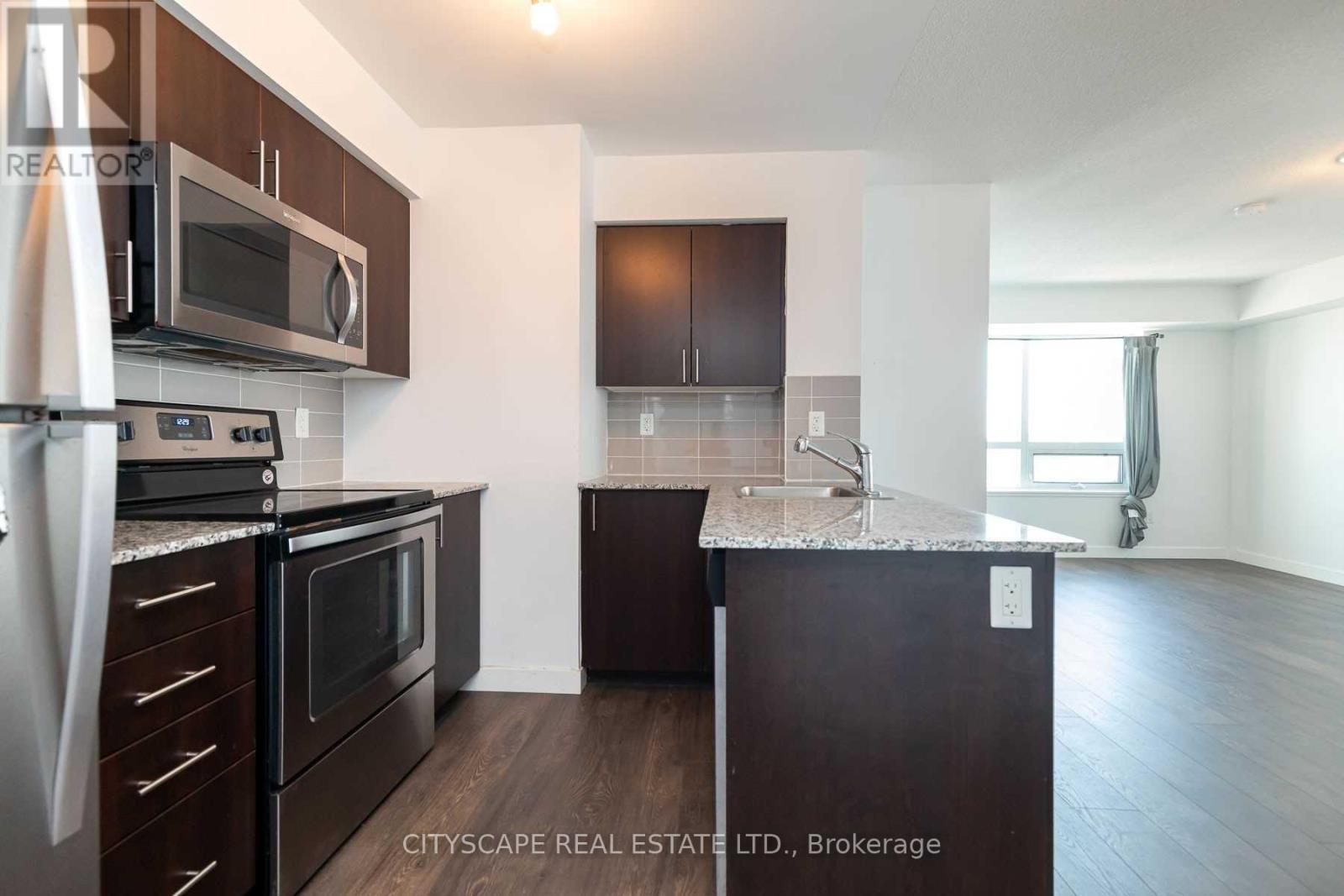2202 - 1420 Dupont Street, Toronto, Ontario  M6H 4J8 - Photo 5 - W13878238