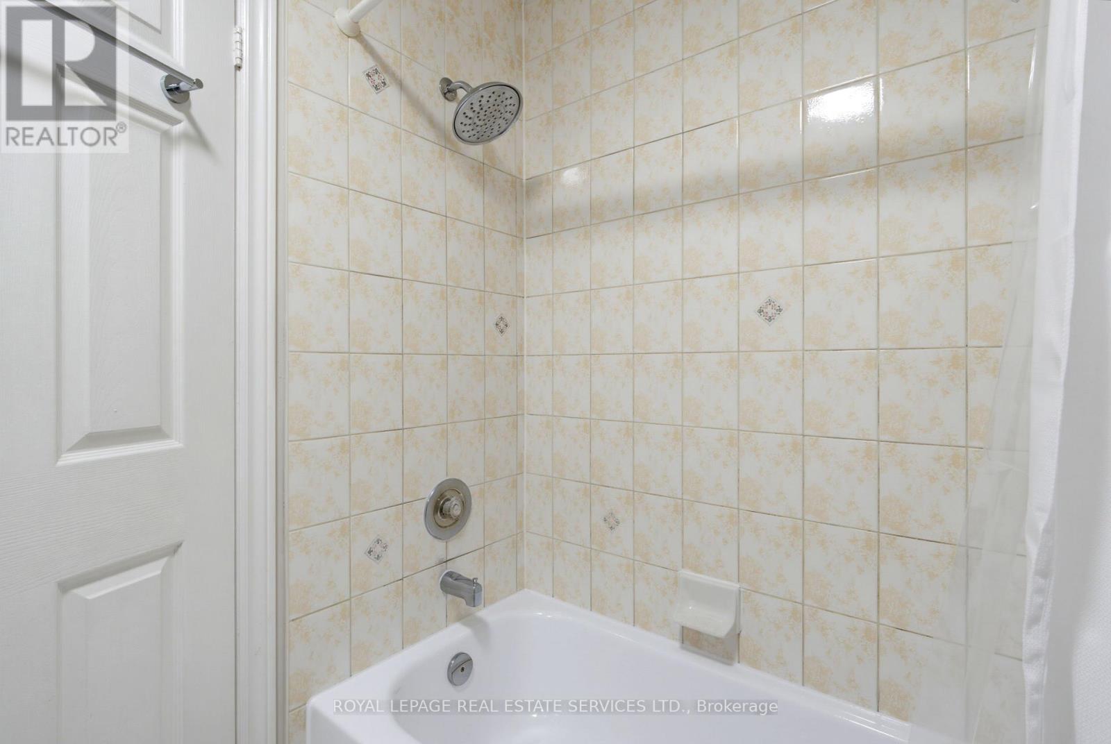5582 Kimmeridge Gate, Mississauga, Ontario  L5M 6B3 - Photo 31 - W13878286
