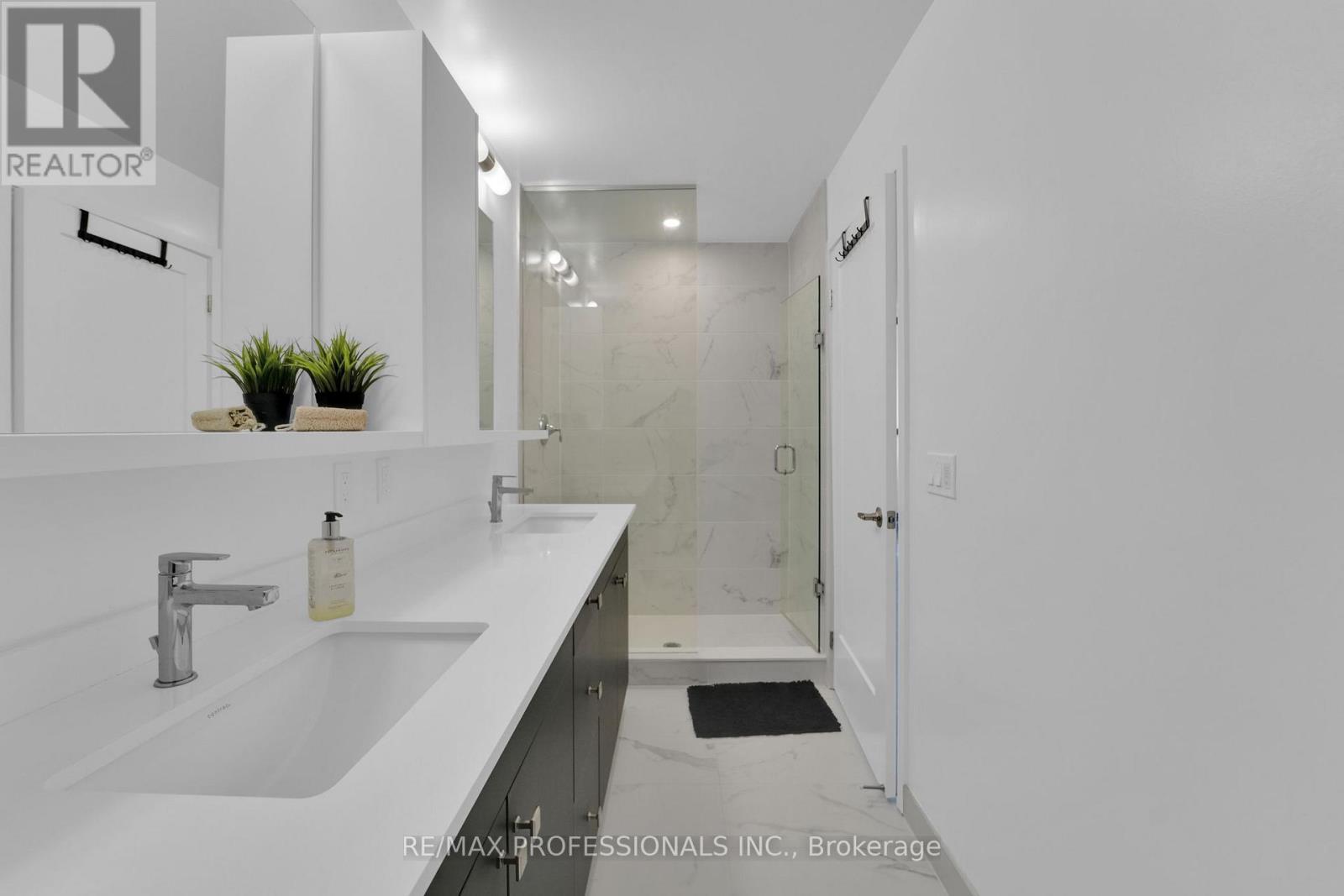 1402 - 1035 Southdown Road, Mississauga, Ontario  L5J 0A2 - Photo 28 - W13878356