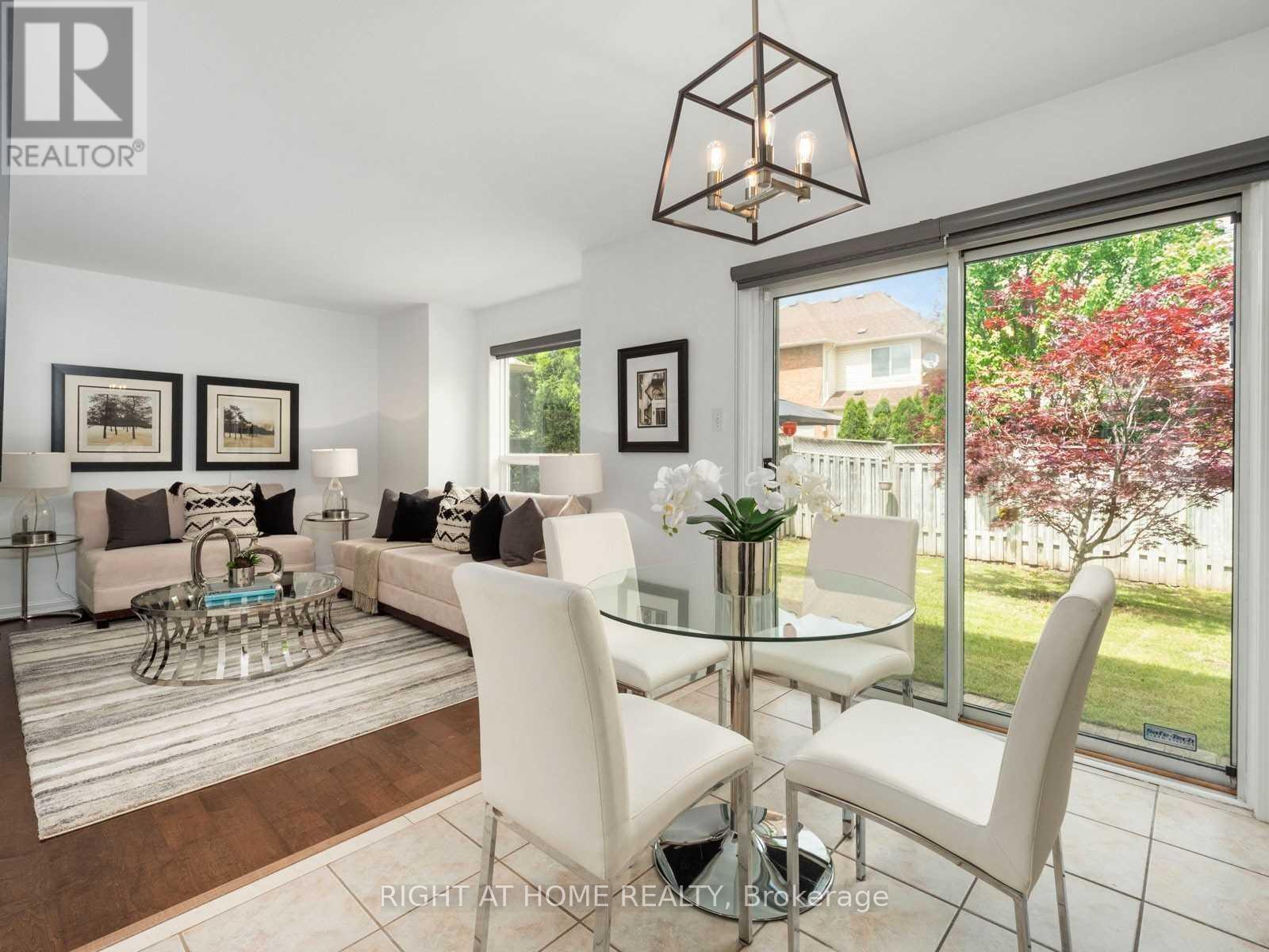 5555 Bridgeport Gate, Mississauga, Ontario  L5M 6N1 - Photo 11 - W13878396