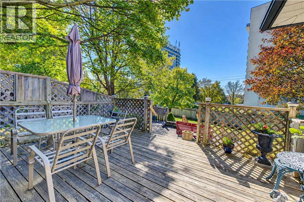 73 Belton Drive, Kitchener, Ontario  N2M 2B7 - Photo 39 - 40870158