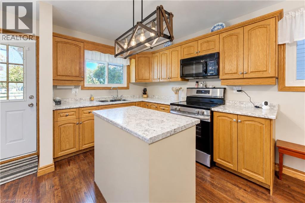 73 Belton Drive, Kitchener, Ontario  N2M 2B7 - Photo 7 - 40870158