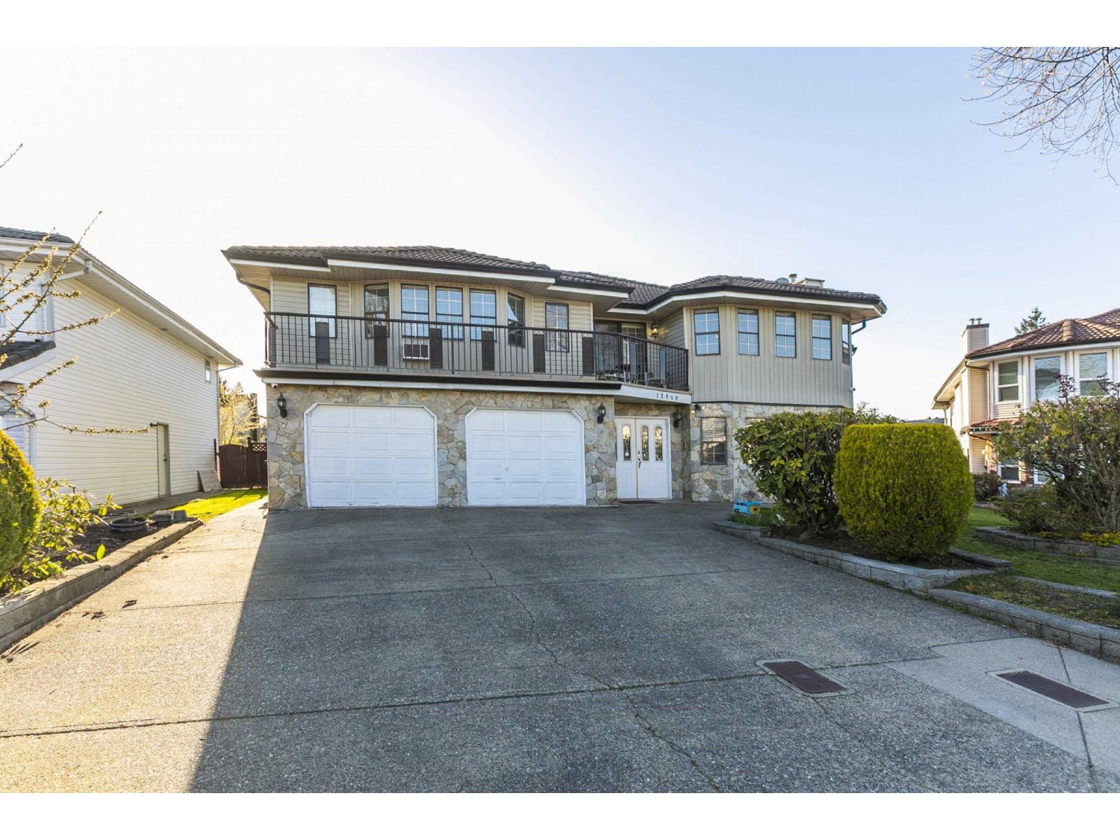 12353 81a Avenue, Surrey, British Columbia  V3W 0X8 - Photo 2 - R3172916