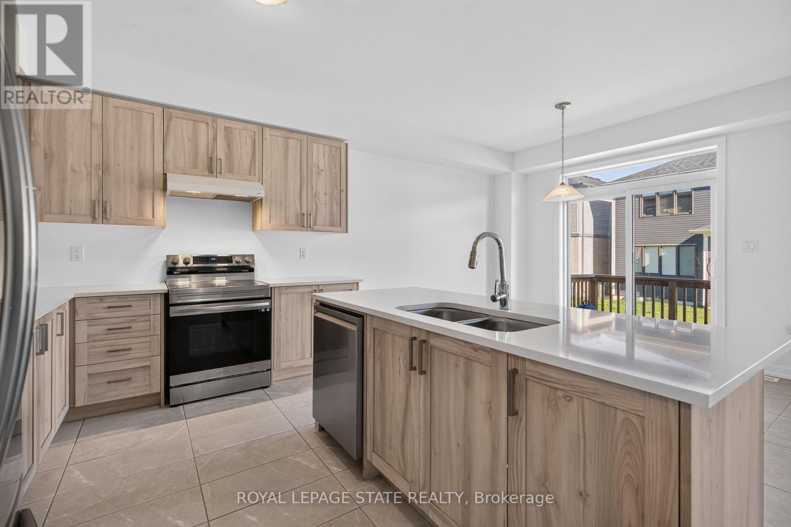 57 Wintergreen Crescent, Haldimand, Ontario  N3W 0H5 - Photo 18 - X13878198