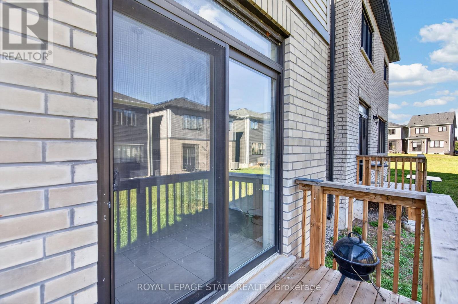 57 Wintergreen Crescent, Haldimand, Ontario  N3W 0H5 - Photo 40 - X13878198