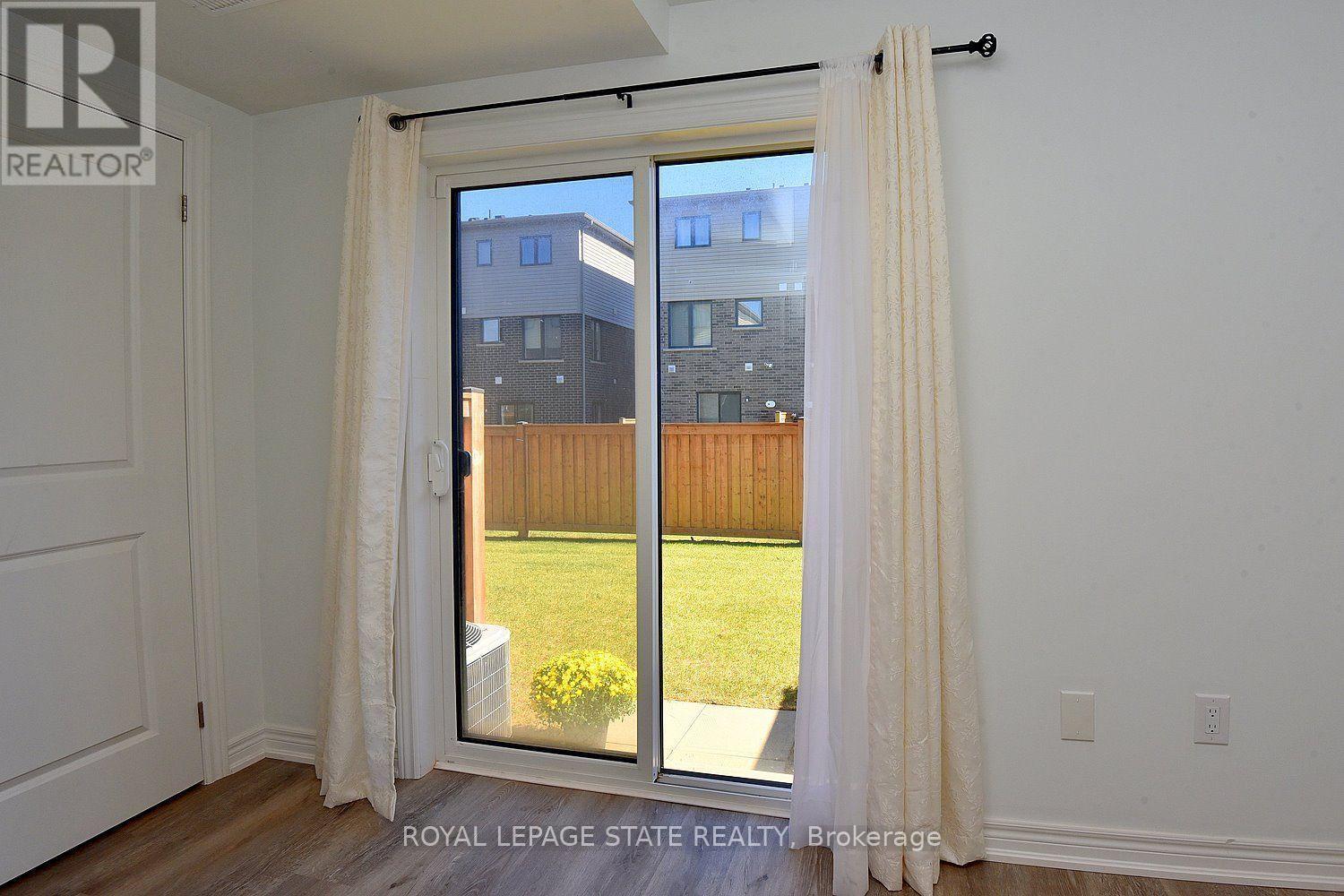 19 Radison Lane, Hamilton, Ontario  L8H 0B5 - Photo 41 - X13878342