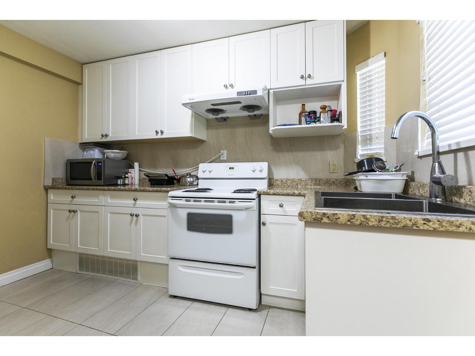 12353 81a Avenue, Surrey, British Columbia  V3W 0X8 - Photo 29 - R3172916