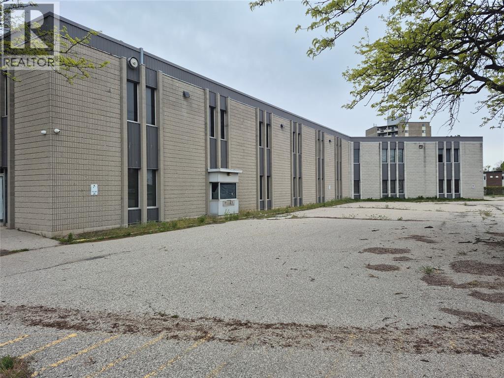857 Grand Avenue West, Chatham, Ontario  N7L 4T1 - Photo 2 - 26024889